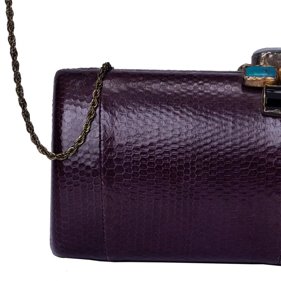 Aurelia clutch, image 3