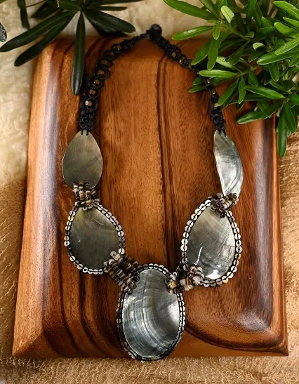 Blacklip Embroided Necklace, image 4