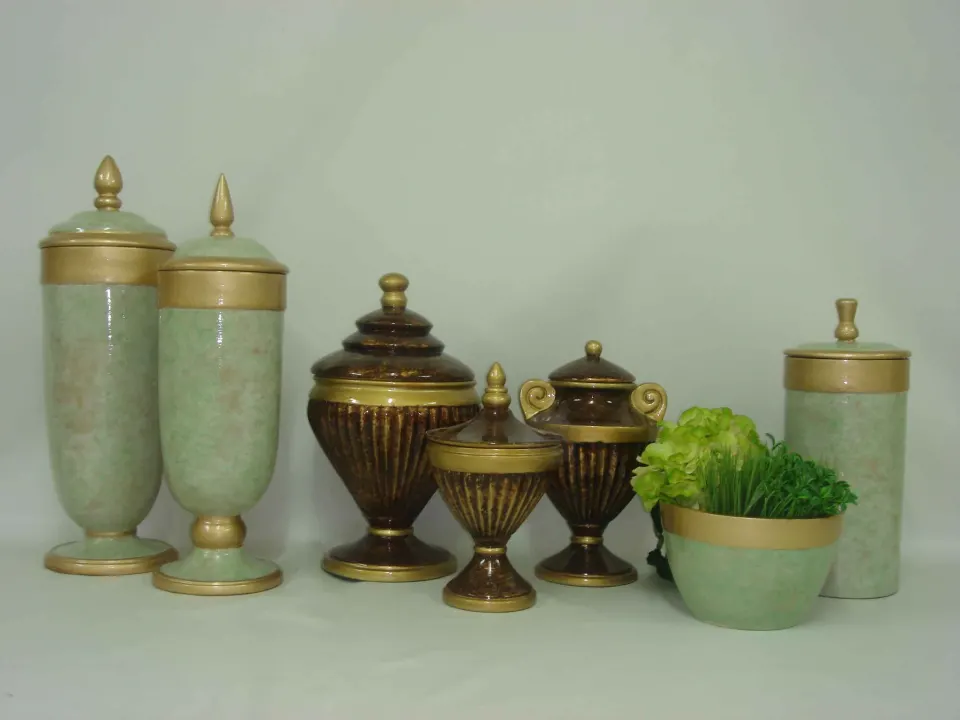 Urns, image 3