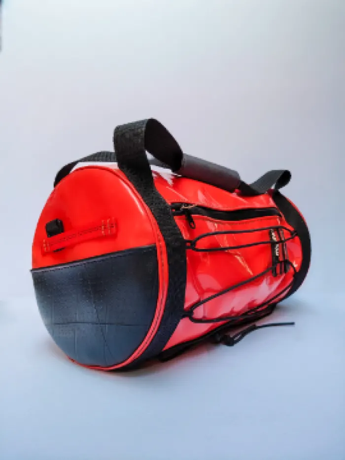 IQOT (duffle bag)