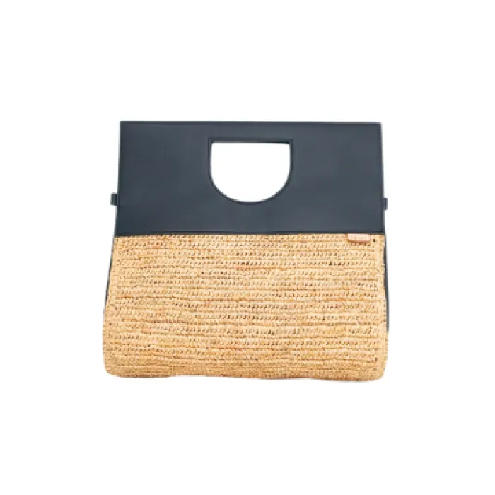 IK224008 in Caramel x Black