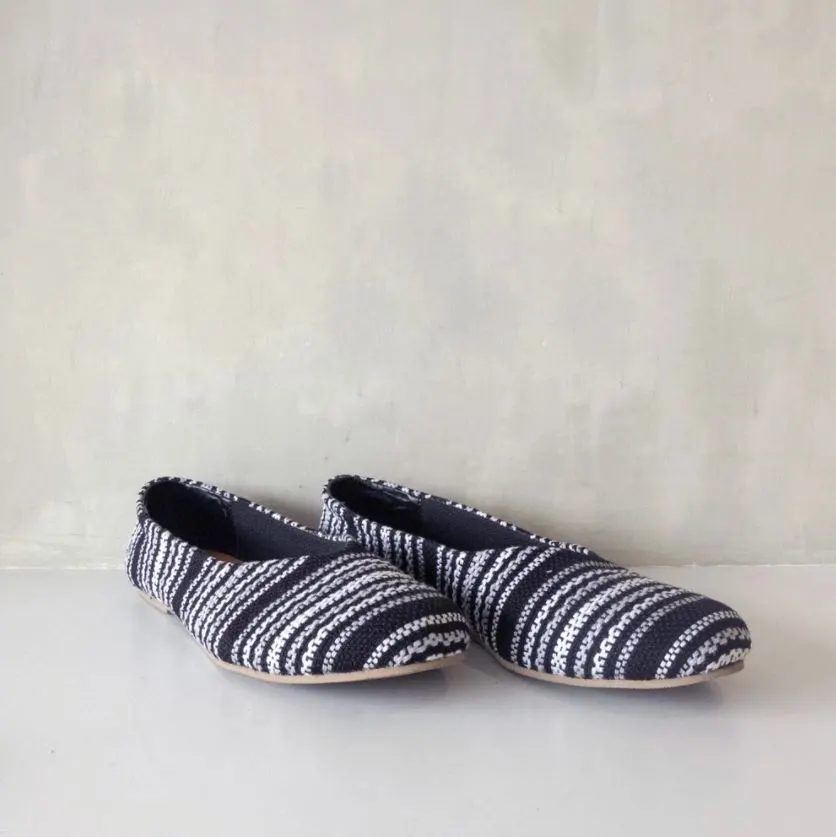 Foldable Flats, image 1