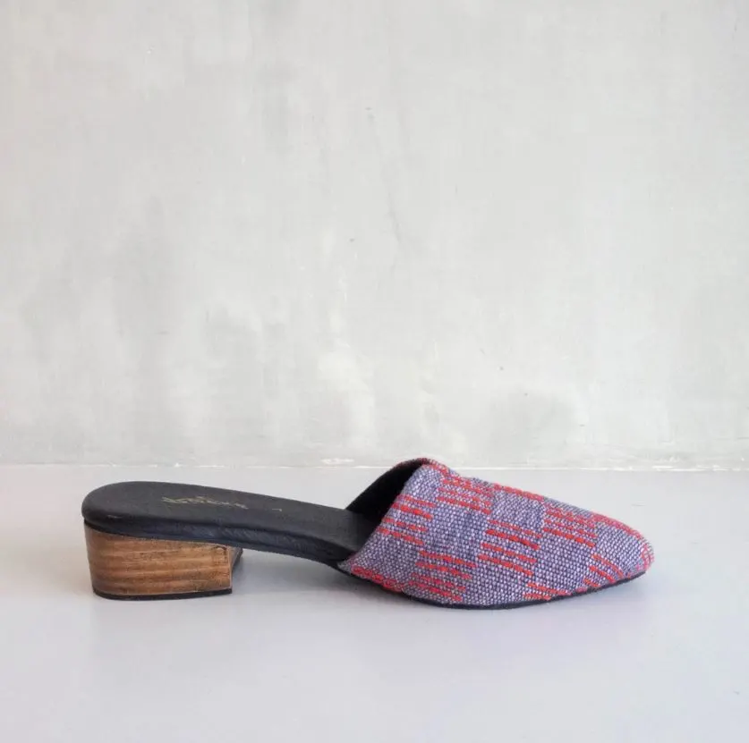 Lola Mules, image 1