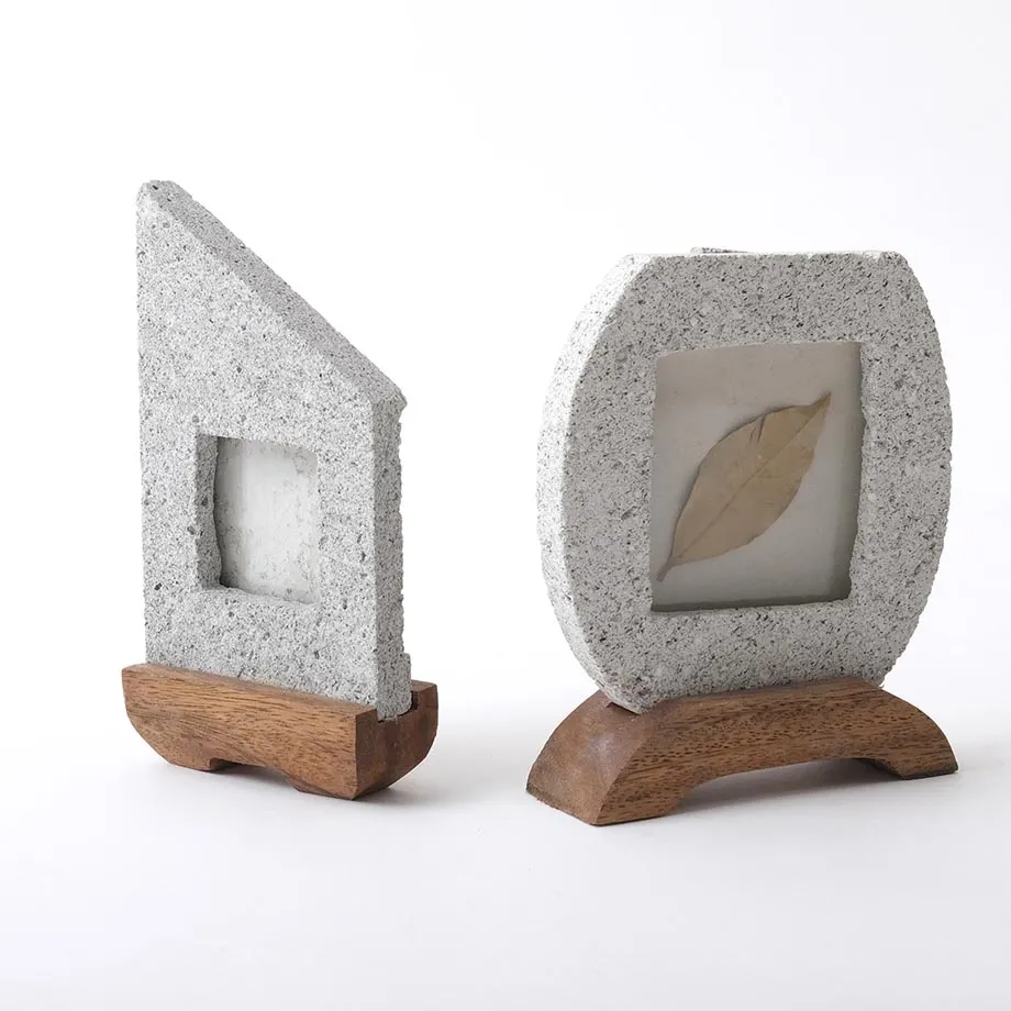 2684 & 2694 Picture frame, image 1