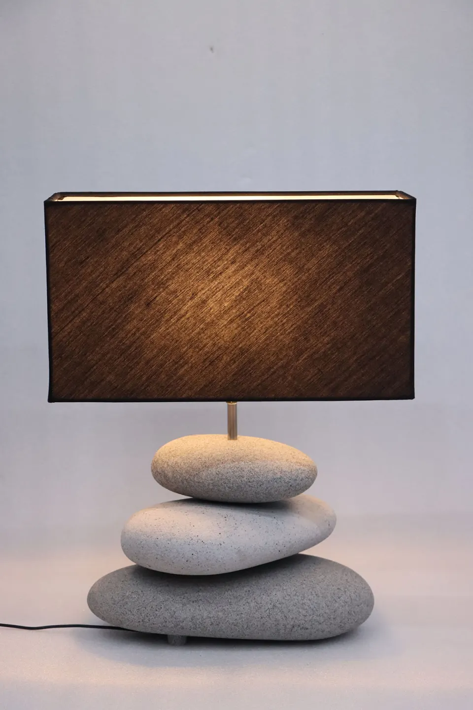 pebble lamp, image 1