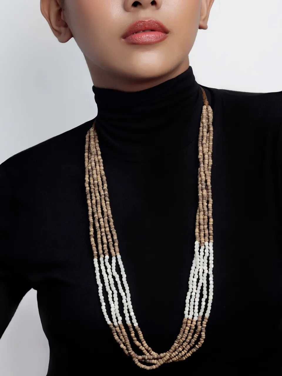 WHITE MOTHER OF PEARL AND COCO BEADS MULTIPLE STRAND, image 4