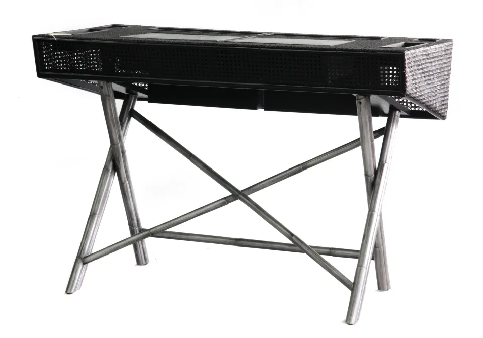 Desk 201, image 1