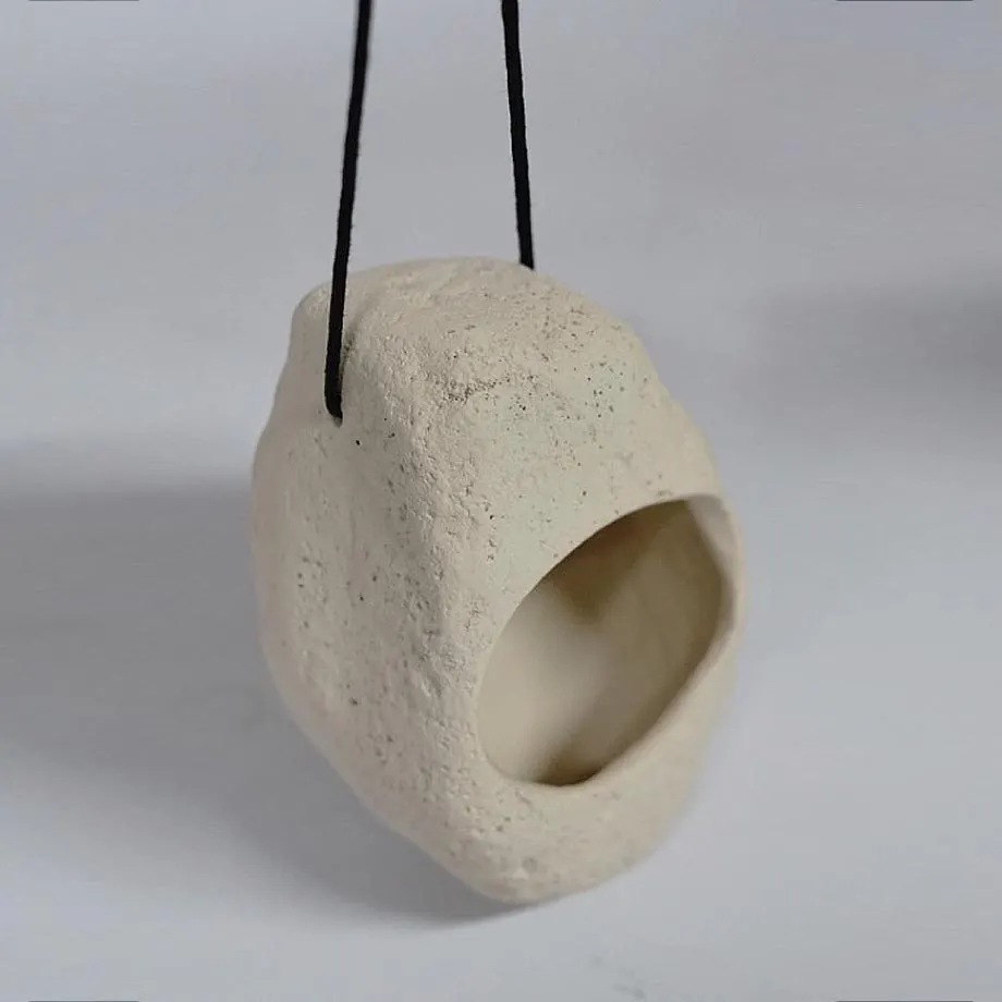 Hanging planter, image 2