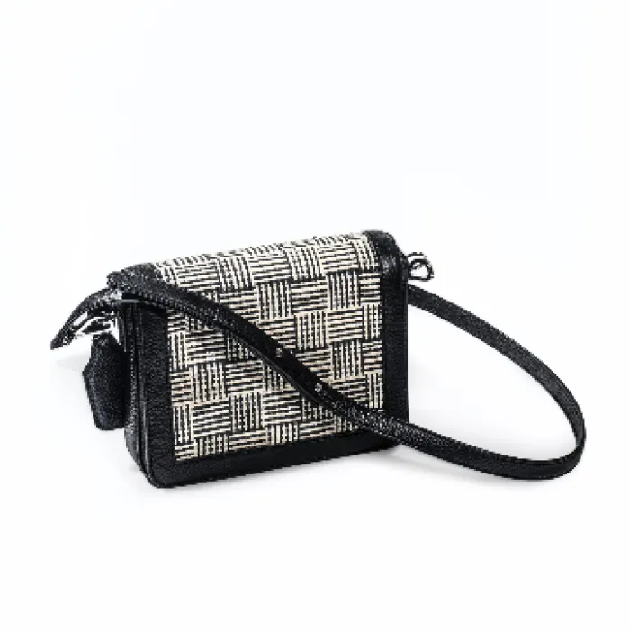 Clutch ni Tala, image 1