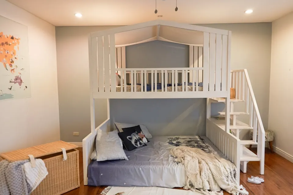 Treehouse Dreamer, image 1