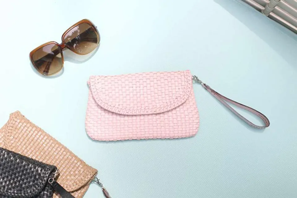JULIA LEATHER CLUTCH, image 1
