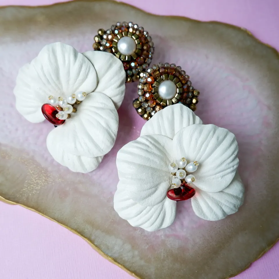 Floating Orchid earrings in white, image 1