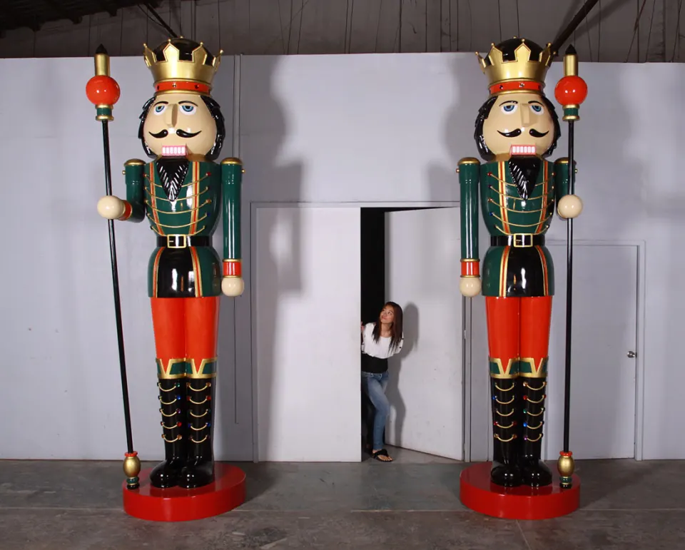 Nutcracker king 12ft, image 1