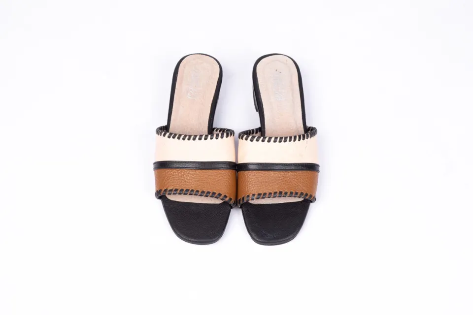 Footwear 15, image 2