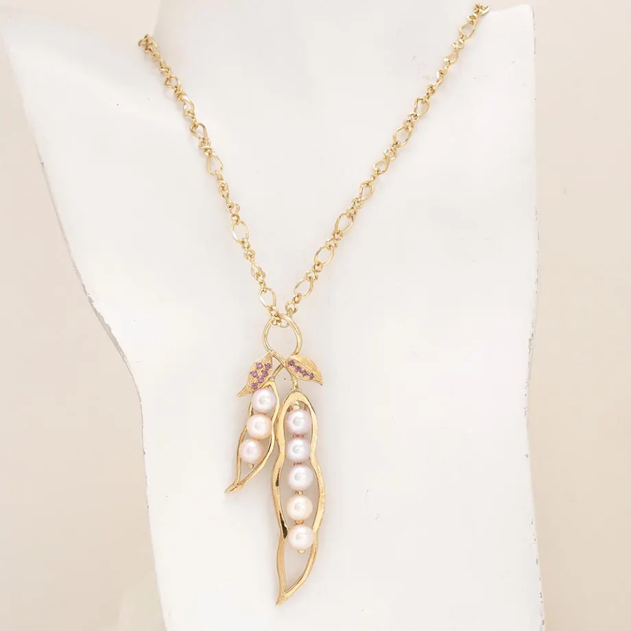 Chicharo Pendant / Brooch, image 1