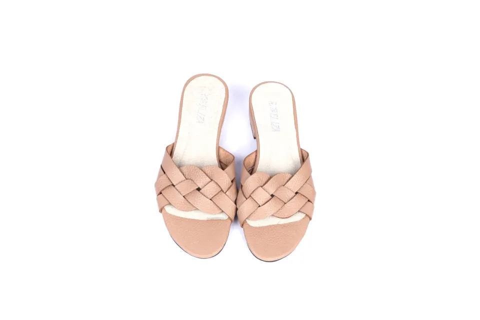 Footwear 18, image 1