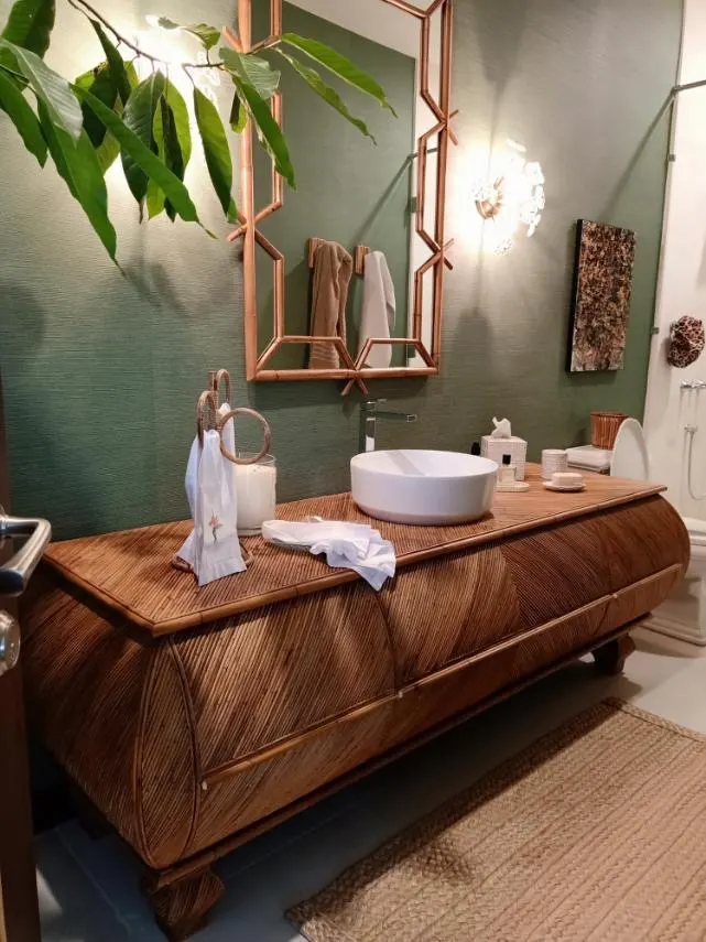 Bougainvilla Lavatory Cabinet