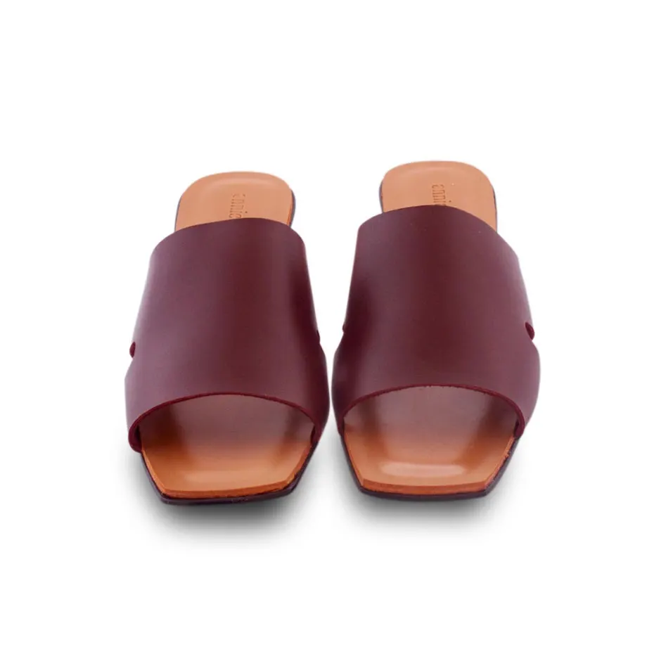 Nicola the Modern Bakya in Amaretto, image 1