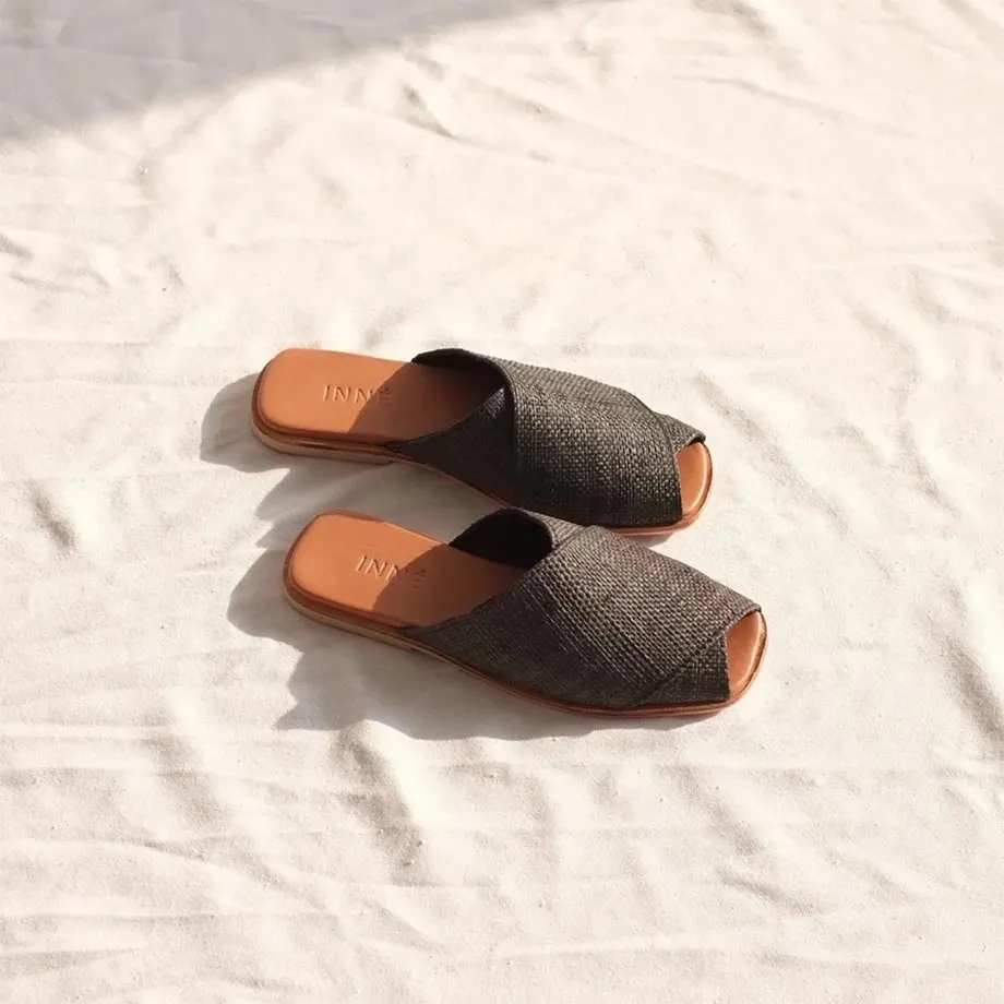 KARA Wide Cross-Strap Slide, image 3