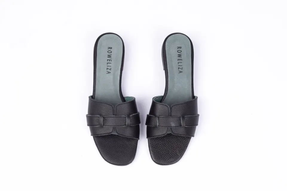 Footwear 4, image 1
