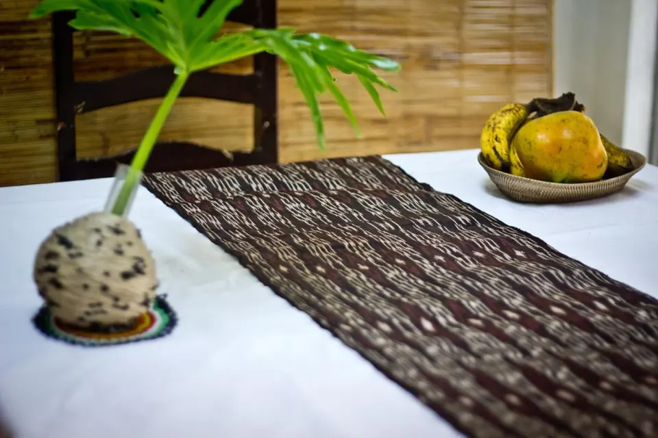 T’nalak Table Runner, image 3