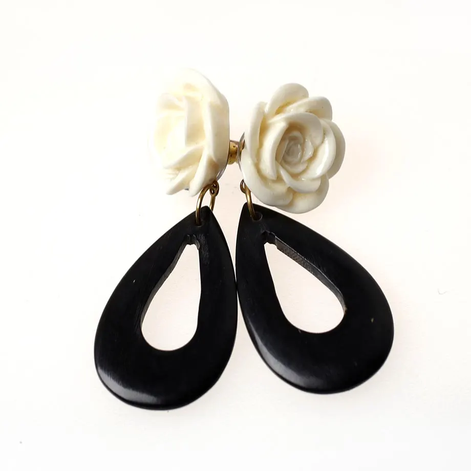 Mish Earrings Small Black, image 3
