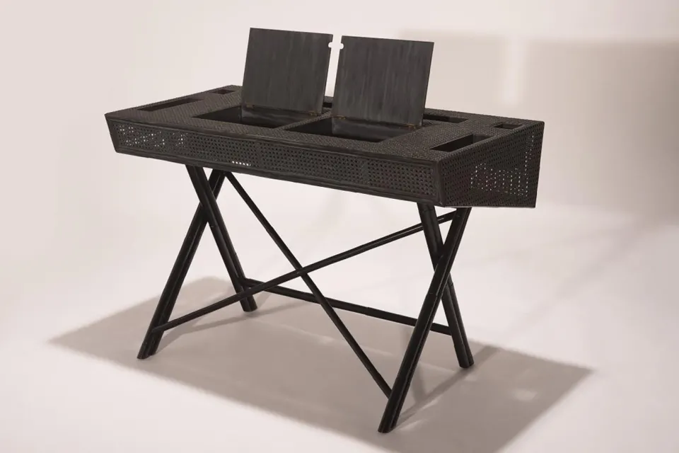 Desk 201, image 6