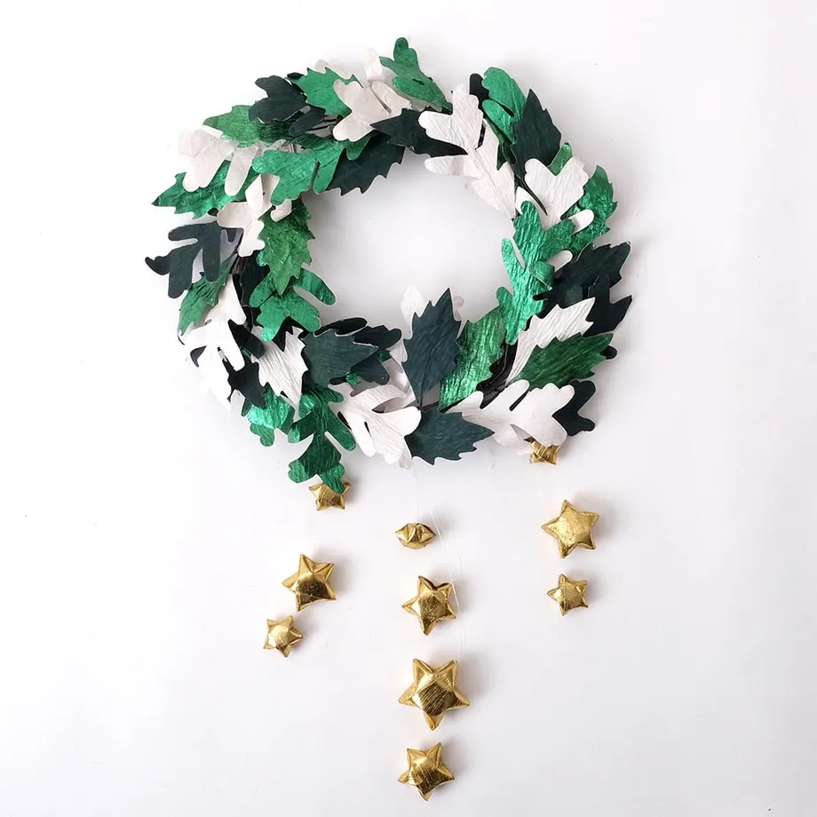 Falling star oak leaf Wreath (D24MF19-DEV62-10.5), image 1