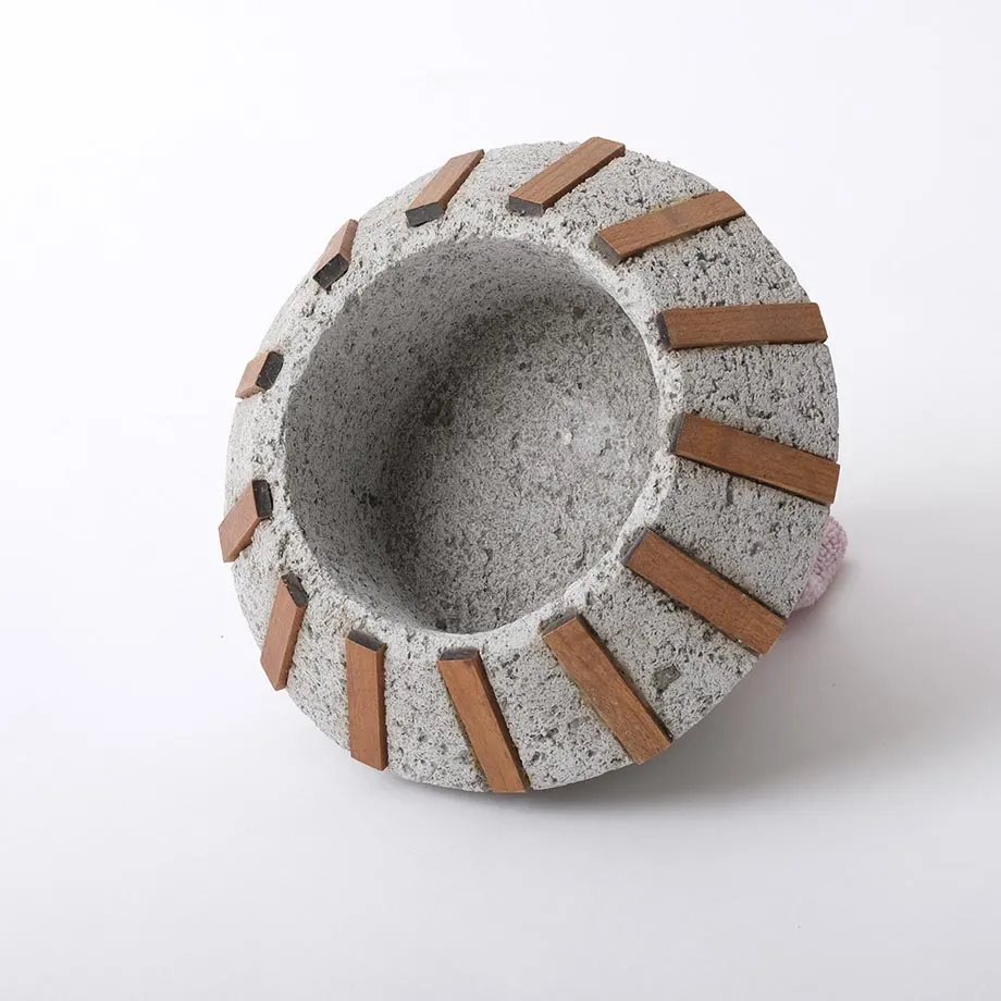 2508 - Bowl, image 1
