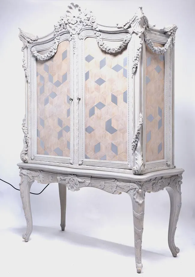 Vitrine Cabinet, image 2