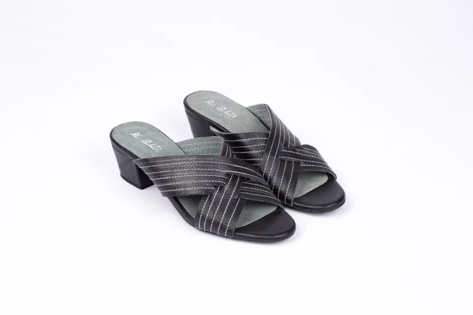 Footwear 6, image 3