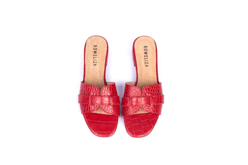 Footwear 16, image 1