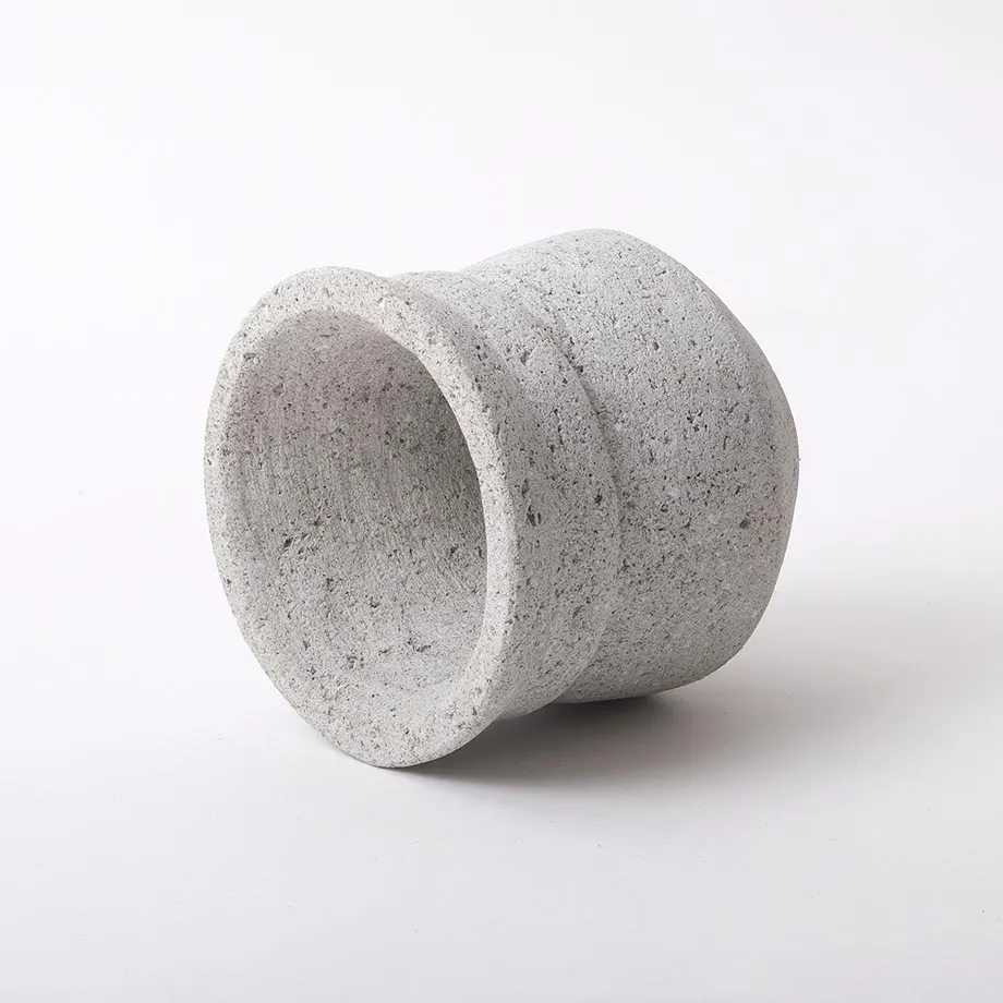 2649 - Urn, image 2