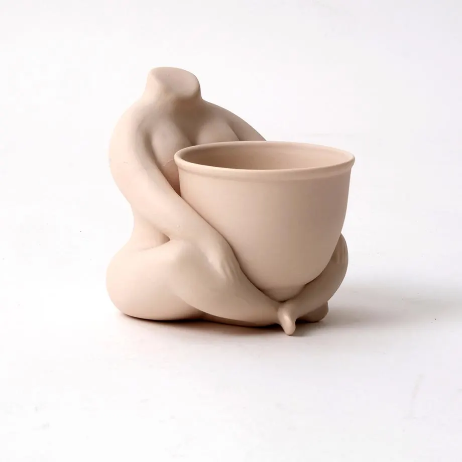 SITTING BURLESK WITH POT ON LAP, image 4