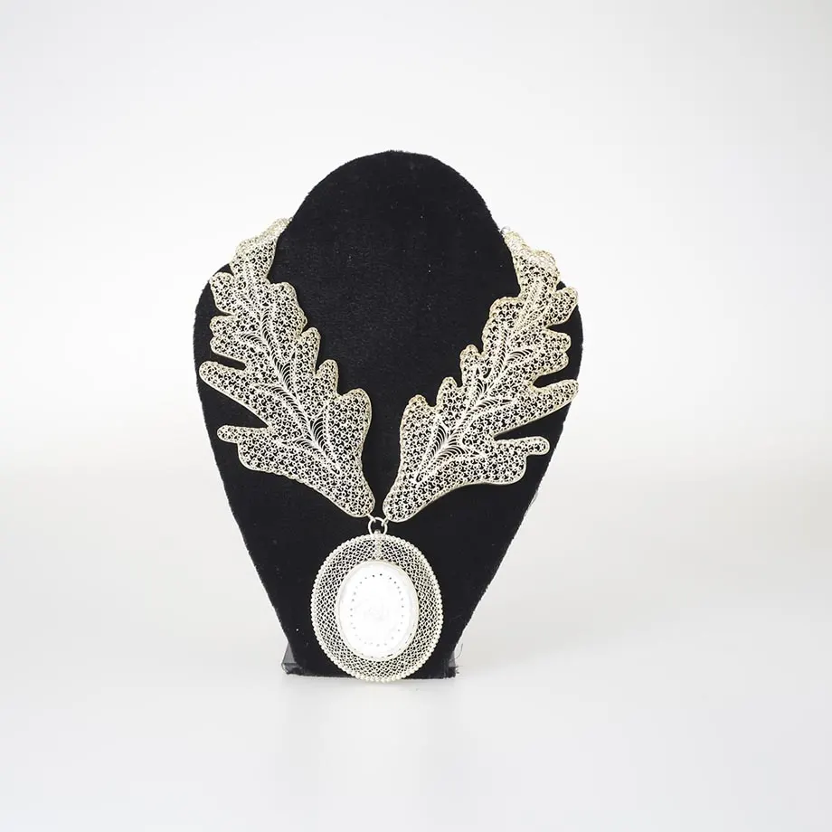 Oak Filigree Necklace with Mother of Pearl Cameo, image 4