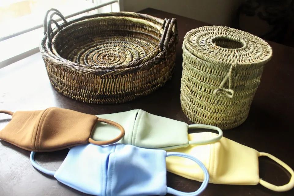 Round Serving Trays, image 1