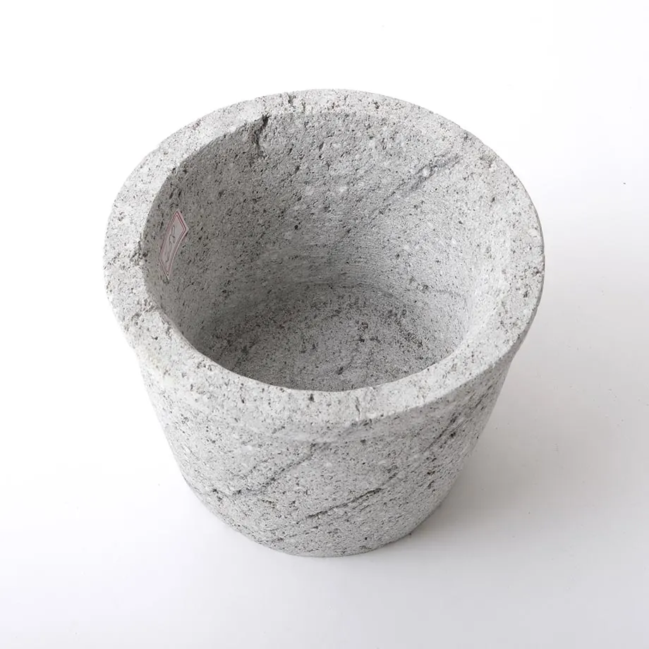 2658 – Garden Pot, image 1