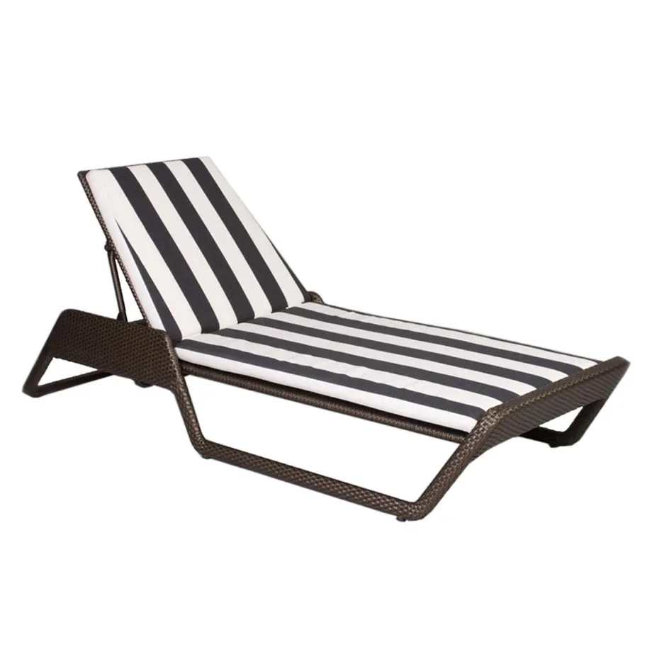 Loch Chaise Lounge