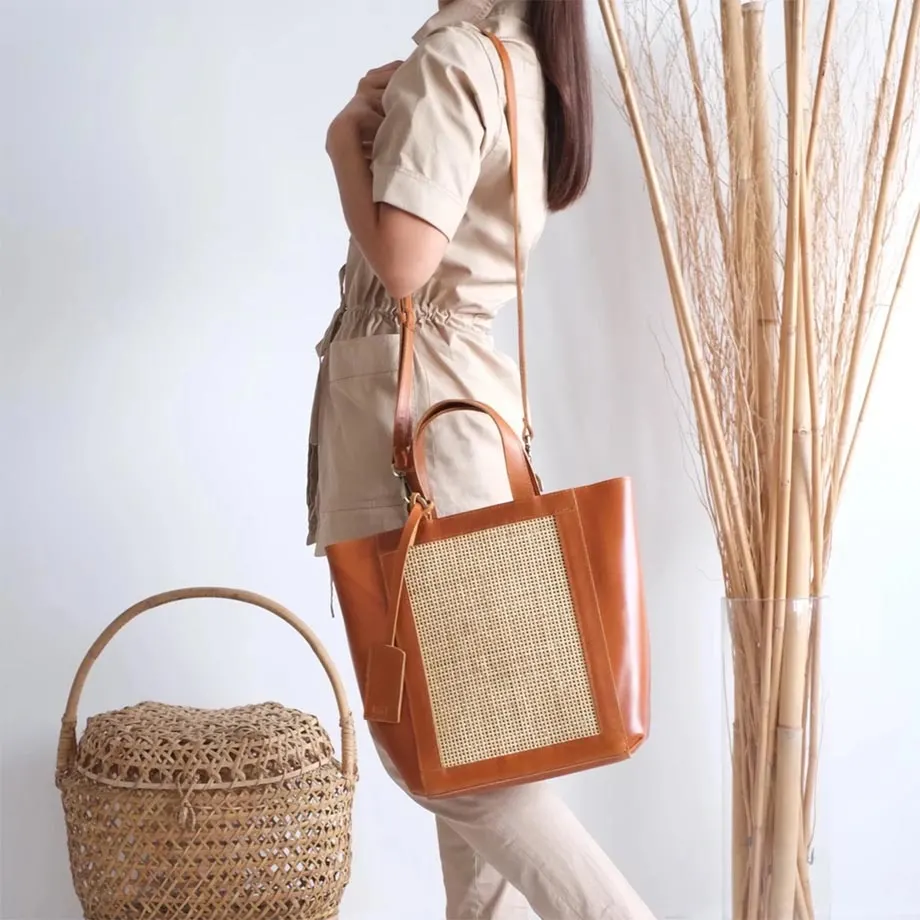 CRUZ Winged Tote, image 1