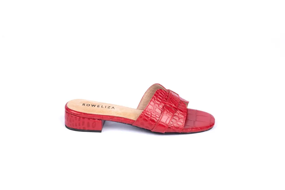 Footwear 16, image 2
