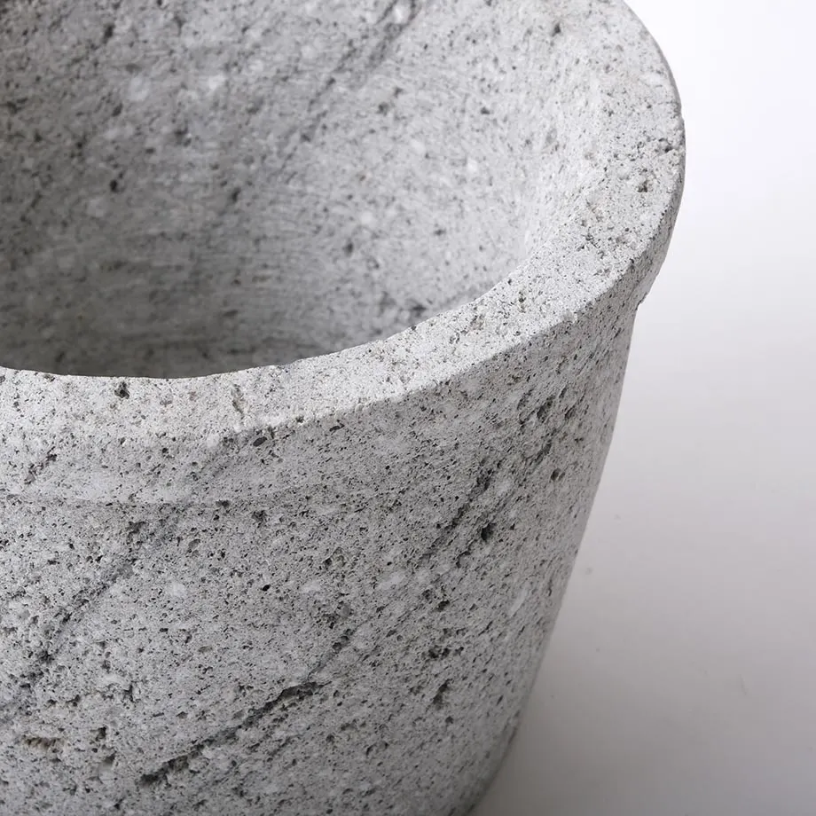 2658 – Garden Pot, image 2