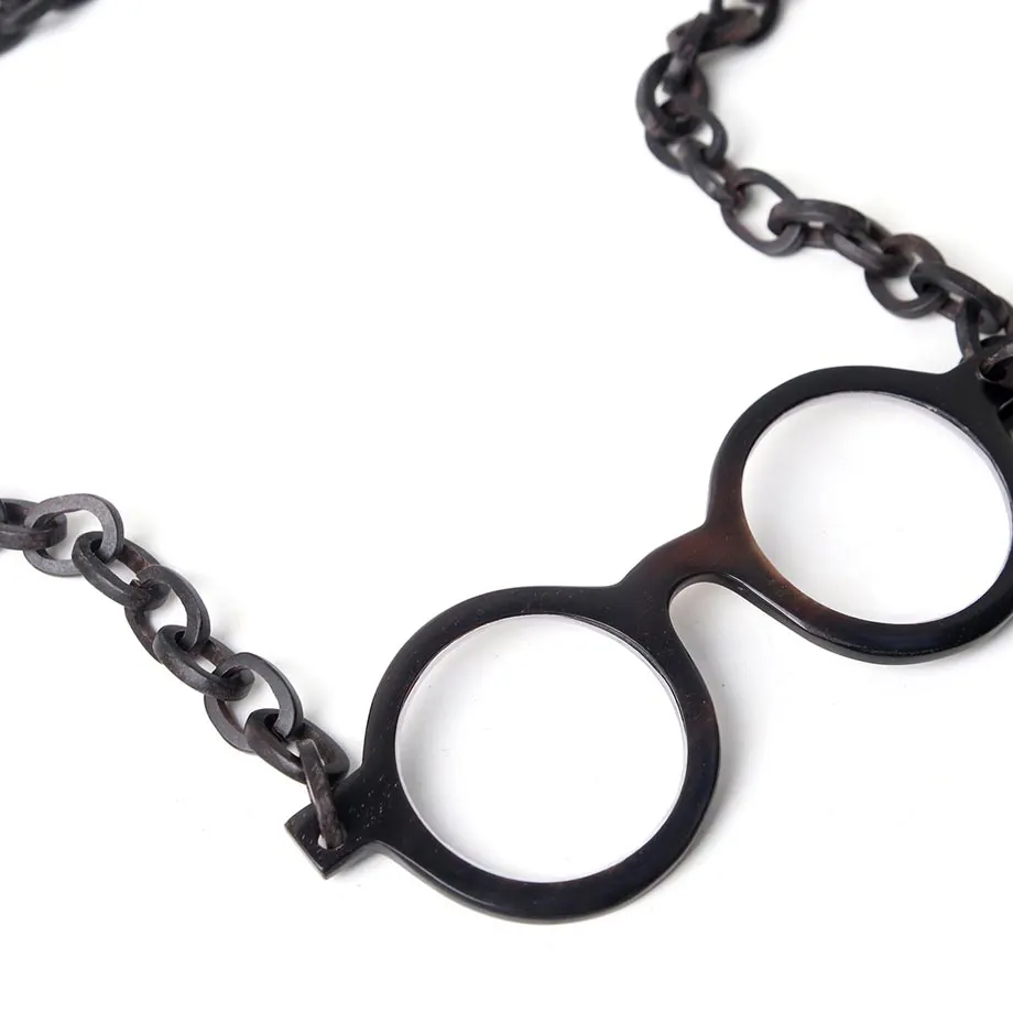 Necklace w/ Chain in Horn Strap w/ Round Frame Pendant, image 1