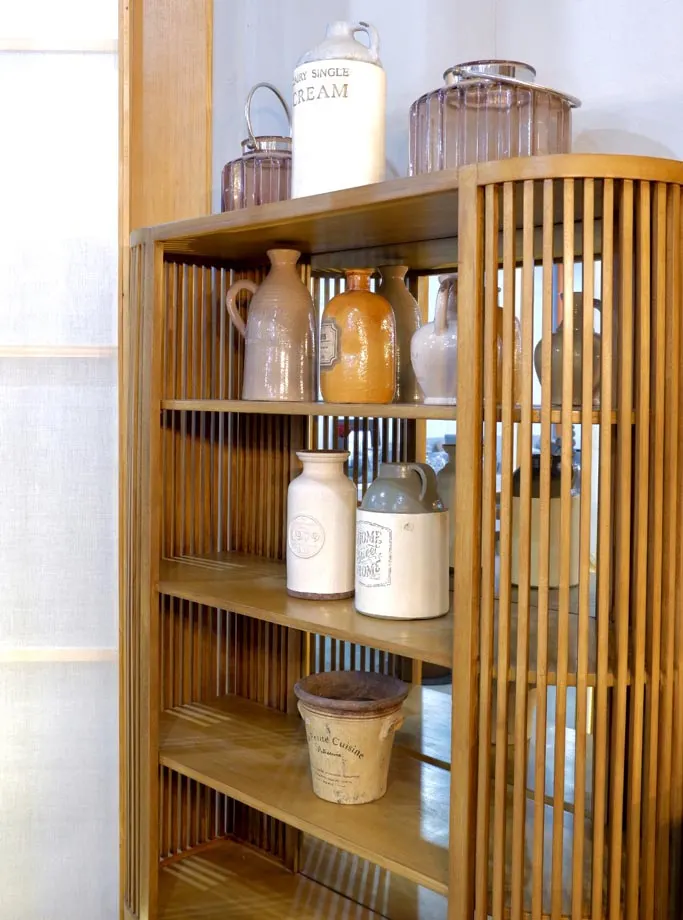 Etagere Cabinet