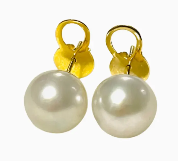 White Southsea Pearl stud earrings in 14k Gold