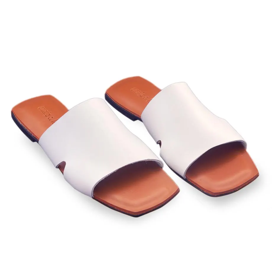 Nicola the Modern Bakya in White, image 2