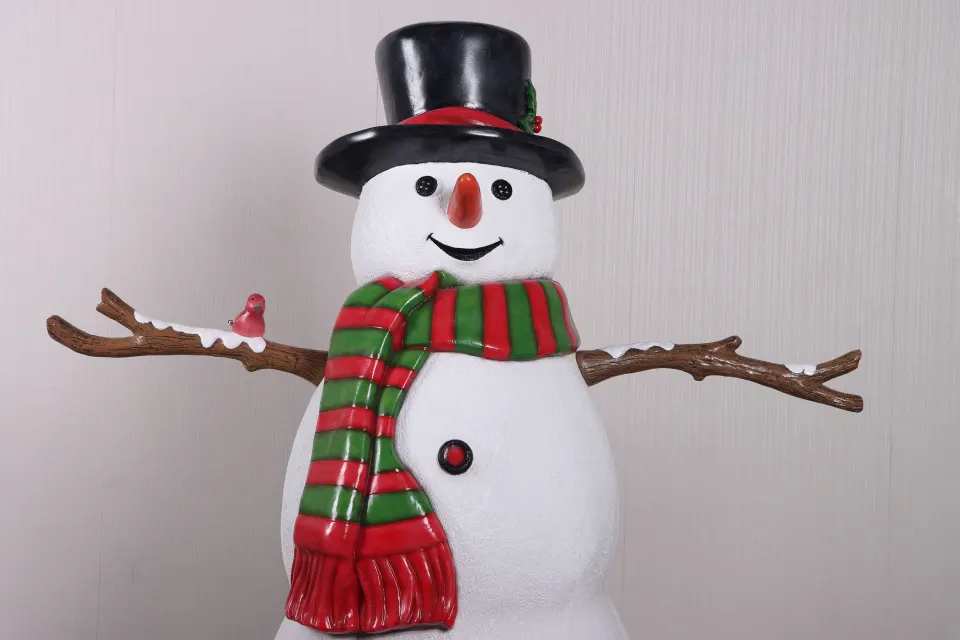 Snowman with gifts 5ft, image 3