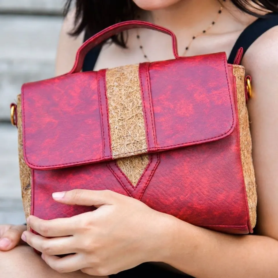 The Isla Bag in Sangria Red, image 1