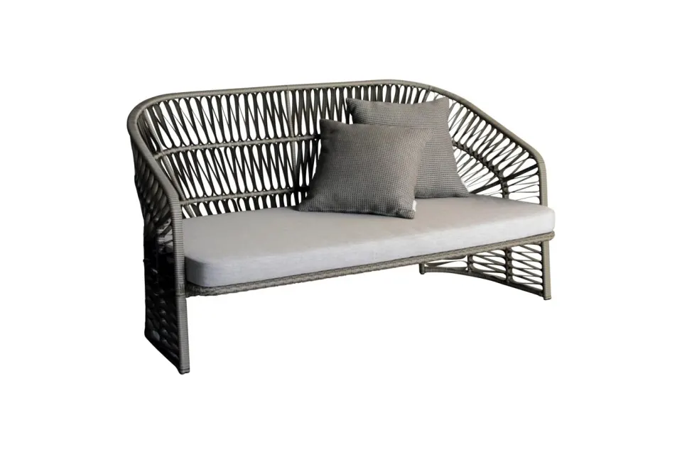 Akho Loveseat