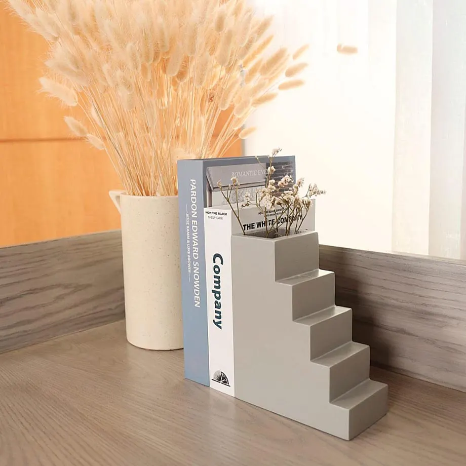 Staircase Vase, image 3