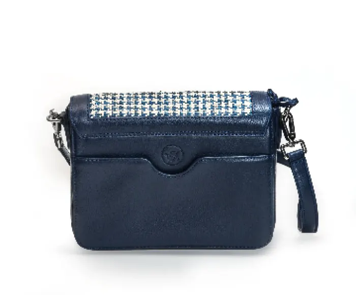Clutch ni Maria, image 4